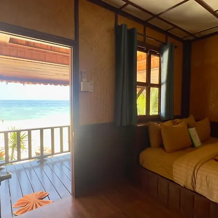 Phi Phi Relax Beach Resort Exterior photo